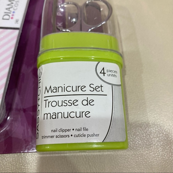 NEW Manicure Nails Gift Set - Picture 4 of 6